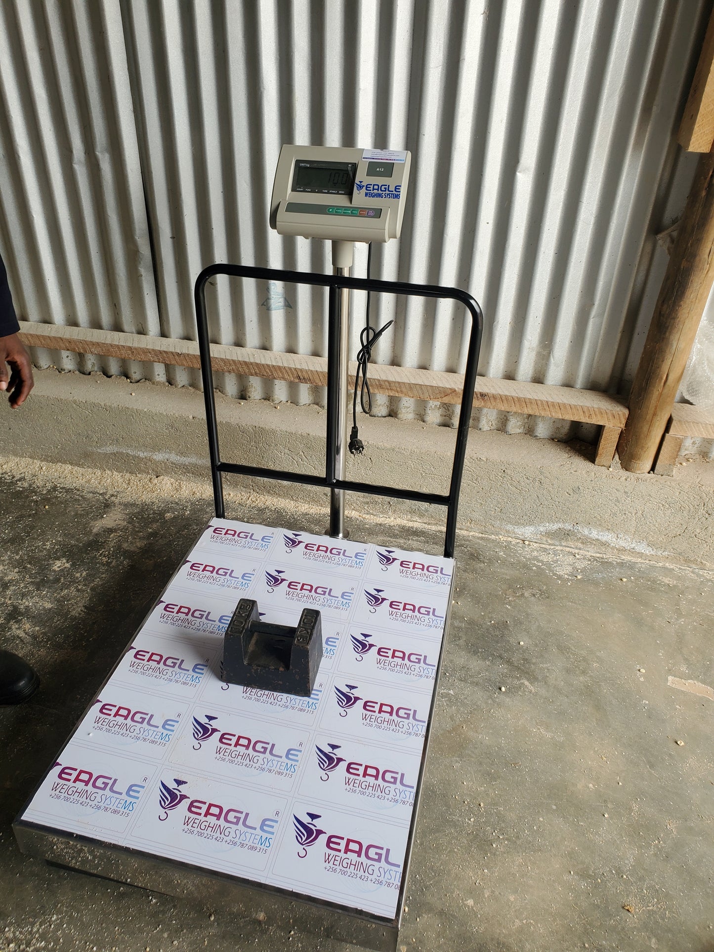 Where to buy Wiseup pallet weighing scale near me in Kampala