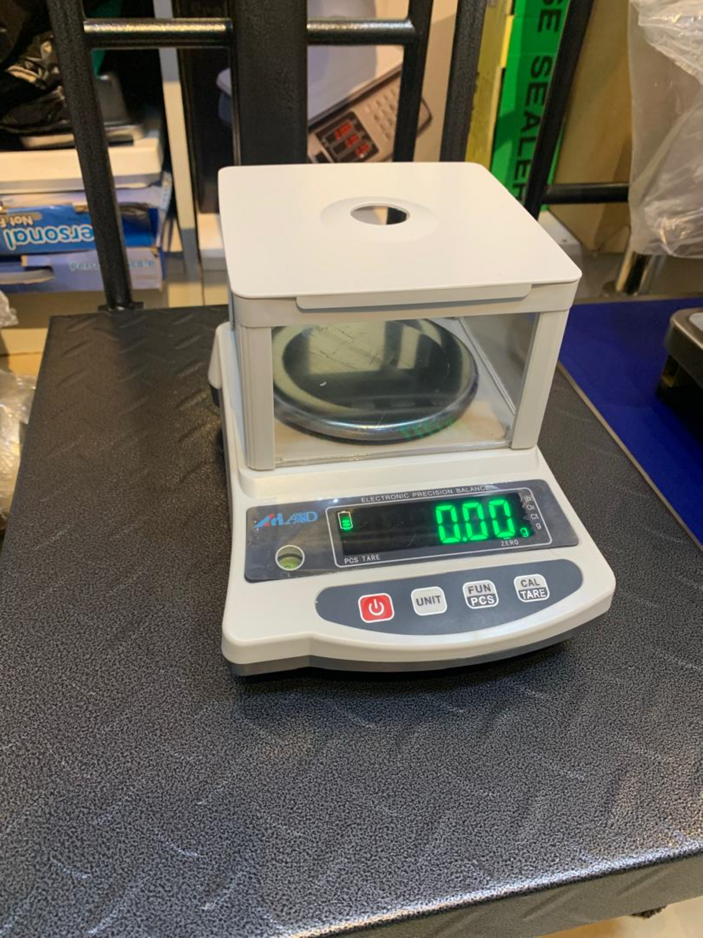 Ultra Efficient 5kg Digital Weighing Scale In Uganda