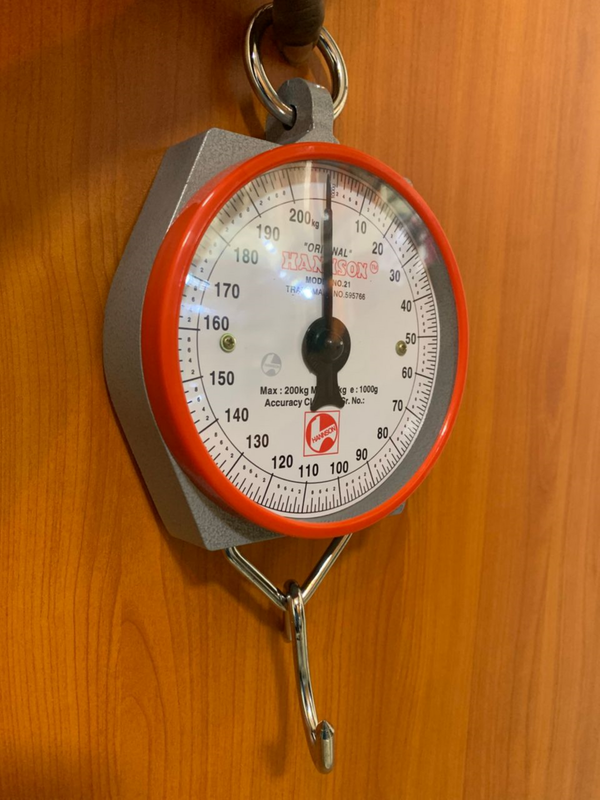How much is Hanson hanging weighing scale in Kampala Uganda