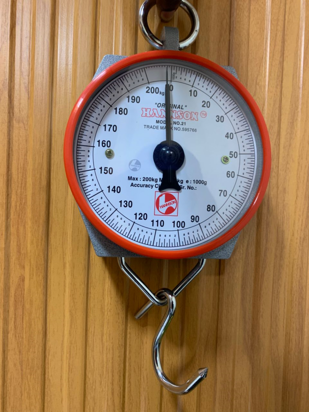 How much are Hanson hanging weighing scale in Uganda