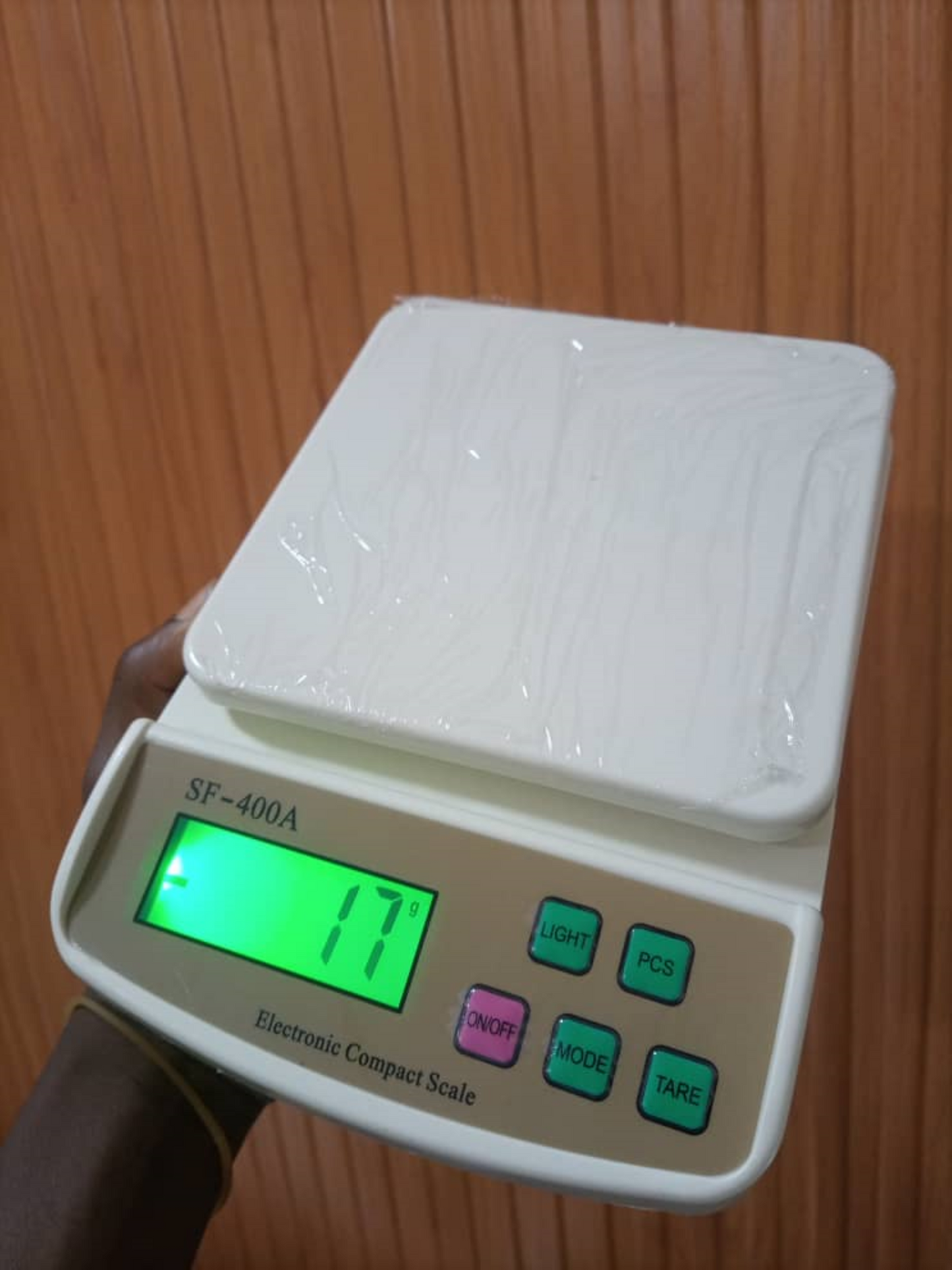 How much is Electronic Compact Weighing Scale SF-400A in Uganda