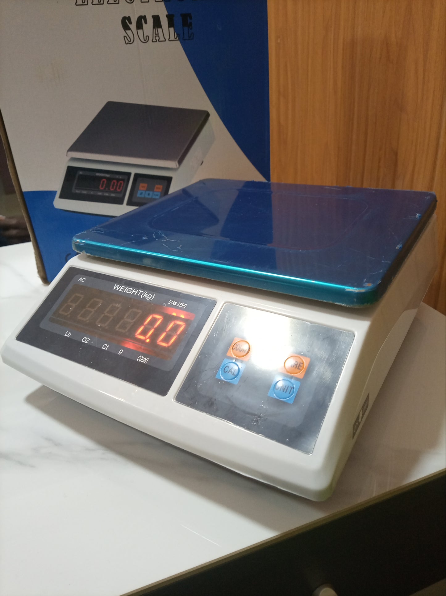 Price of Digital price computing weighing scale blue box in Kampala Uganda