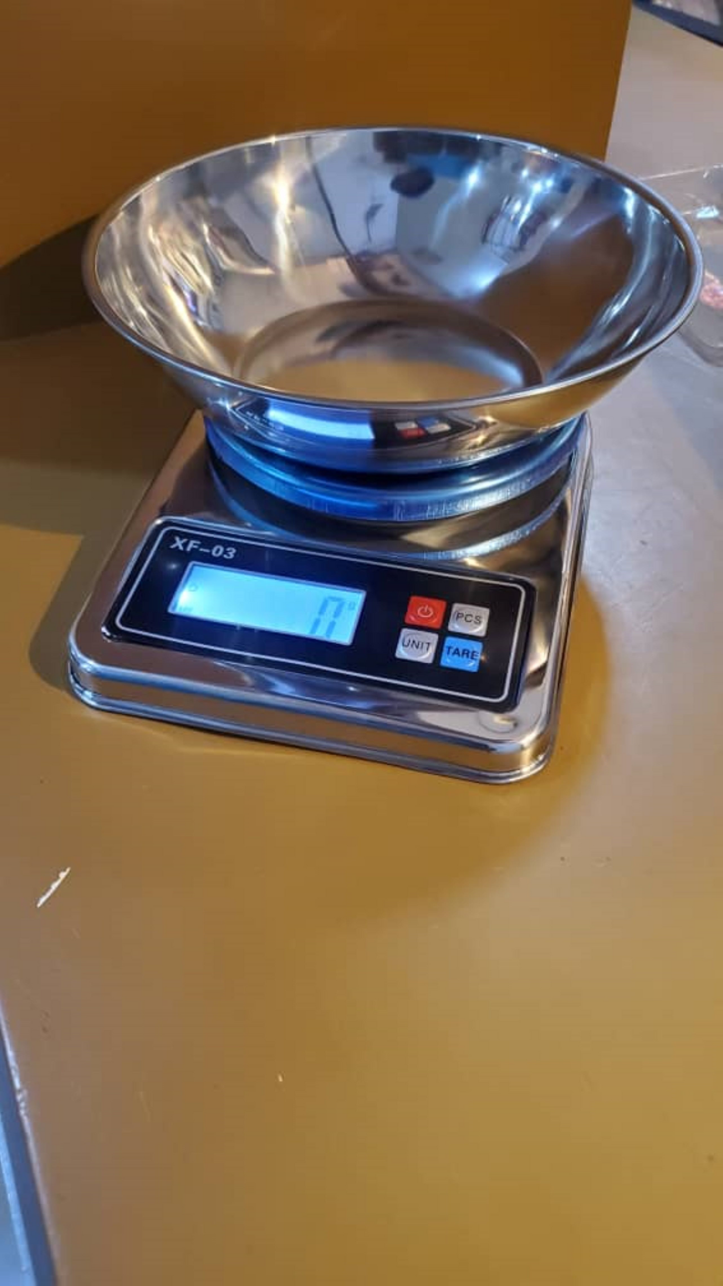 Stainless Kitchen Weighing Scale XFO3 store in Kampala