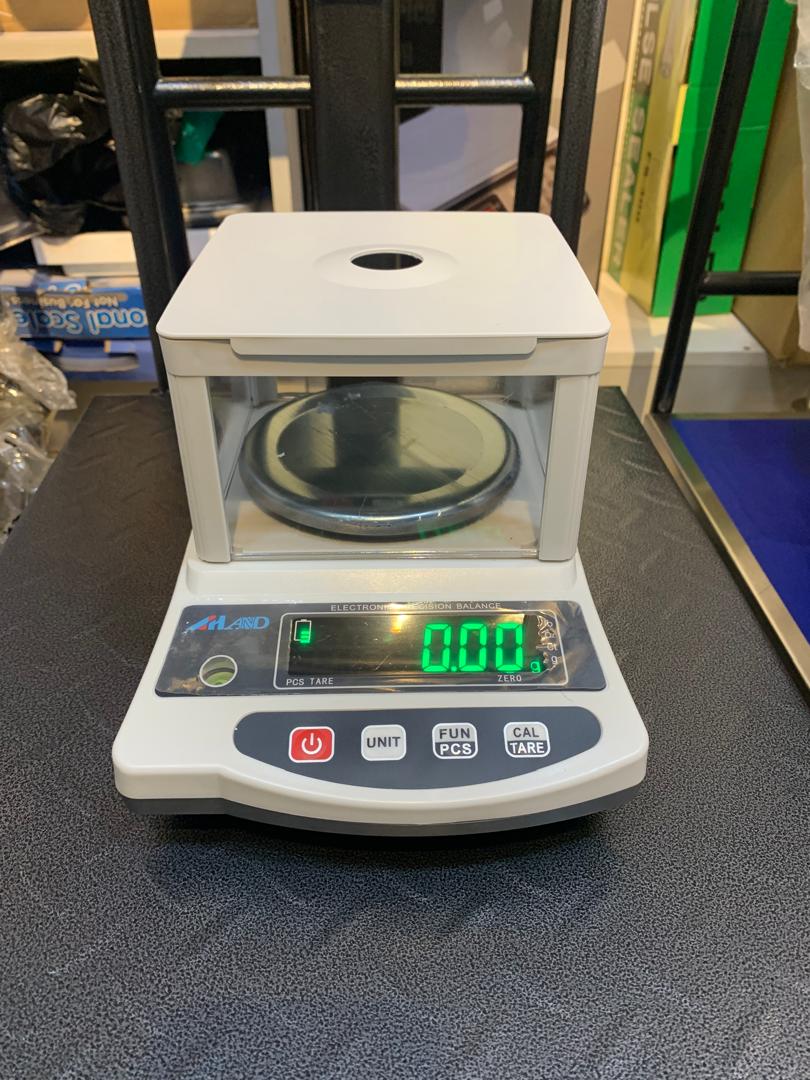 What are the prices of Precision electronic balance weighing scale near me in Kampala Uganda