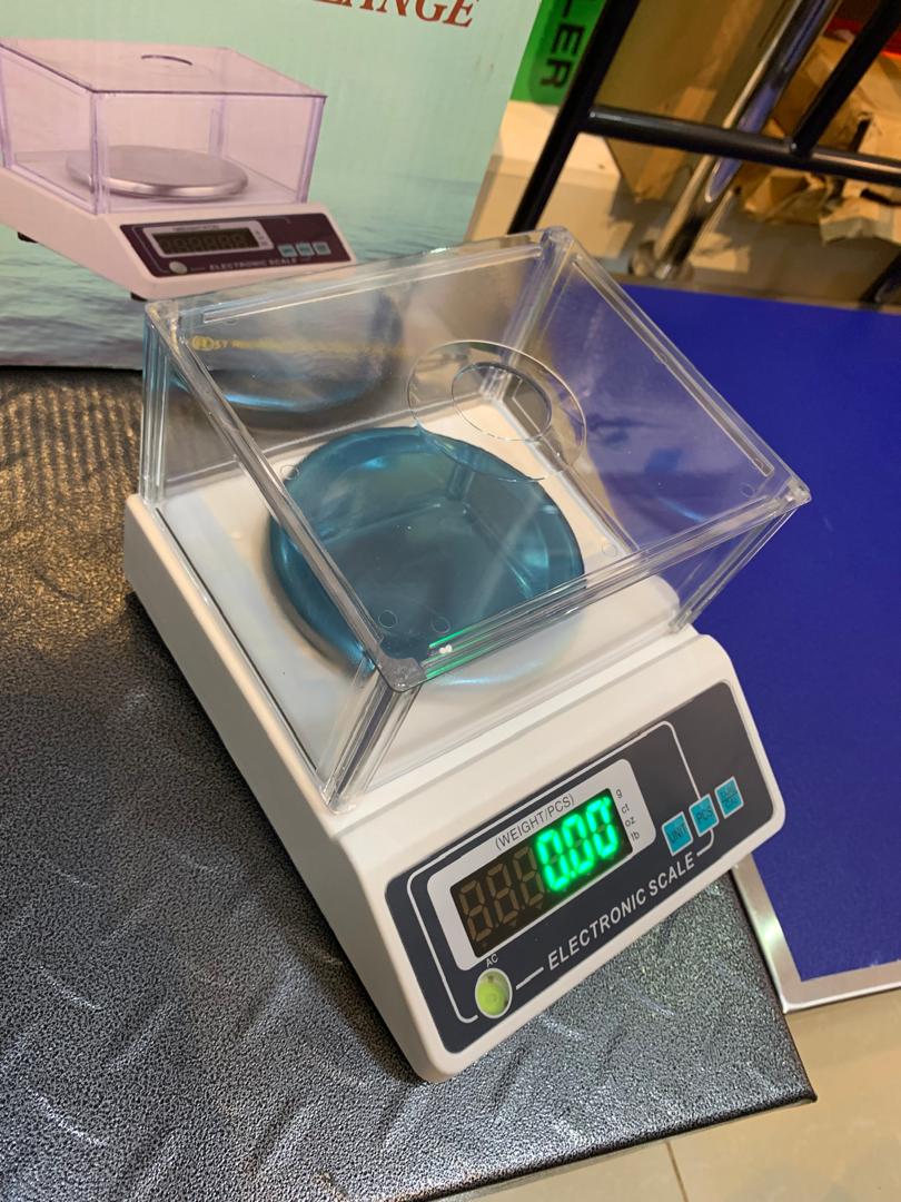 What are the prices of Precision electronic balance weighing scale near me in Uganda