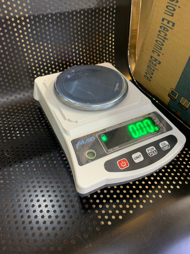 Where to buy Precision electronic balance weighing scale in Kampala