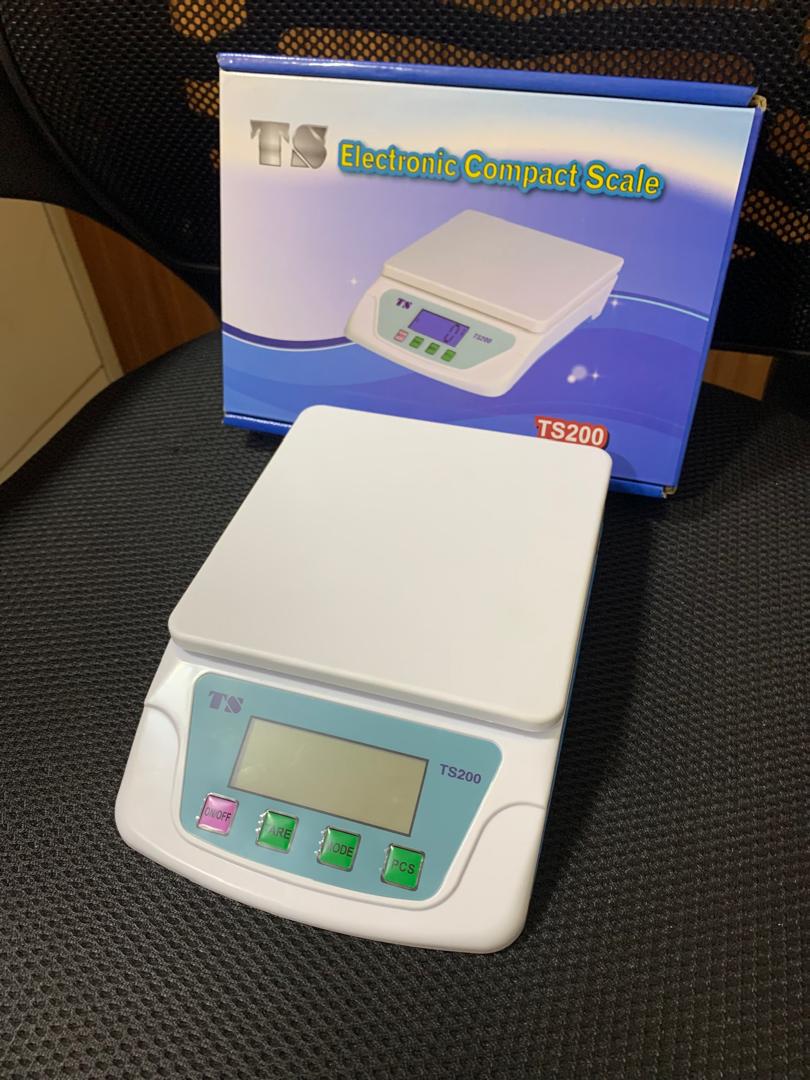 How much are TS 200 Compact Weighing Scale in Uganda