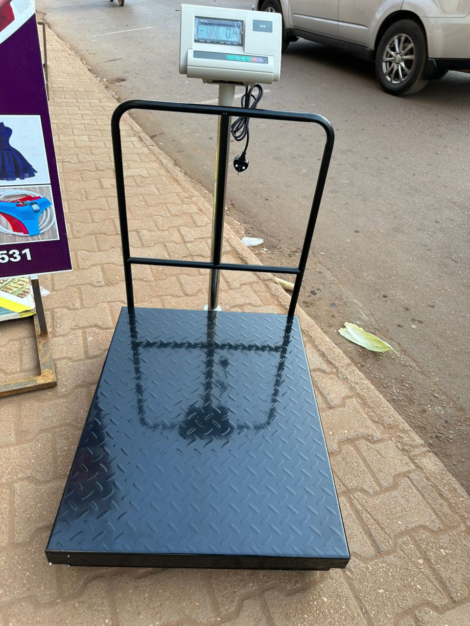 What is the cost of TCS 400kg Platform Weighing Scales in Uganda