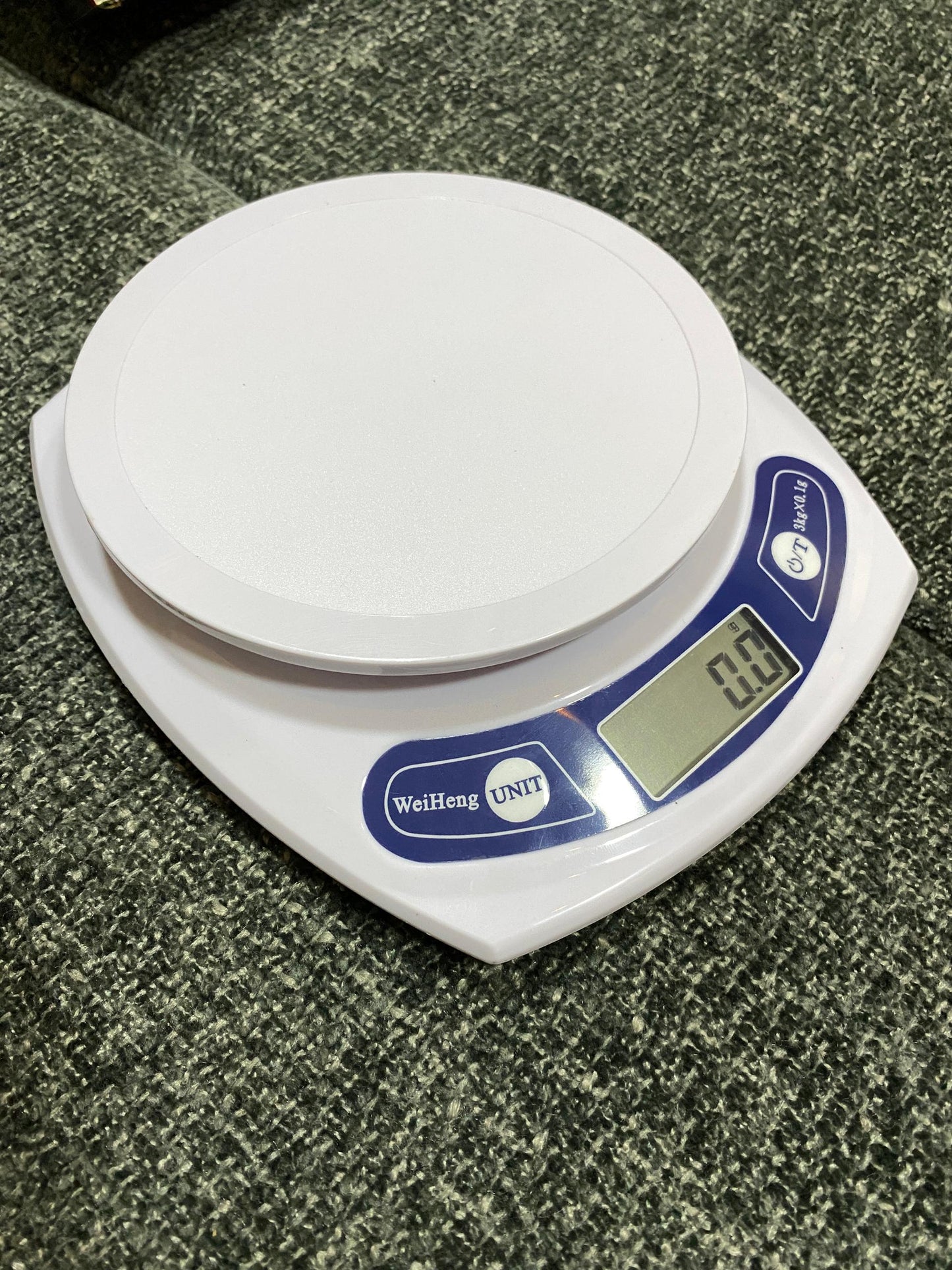Supplier of Electronic Kitchen Weighing Scale Marron Box in Kampala