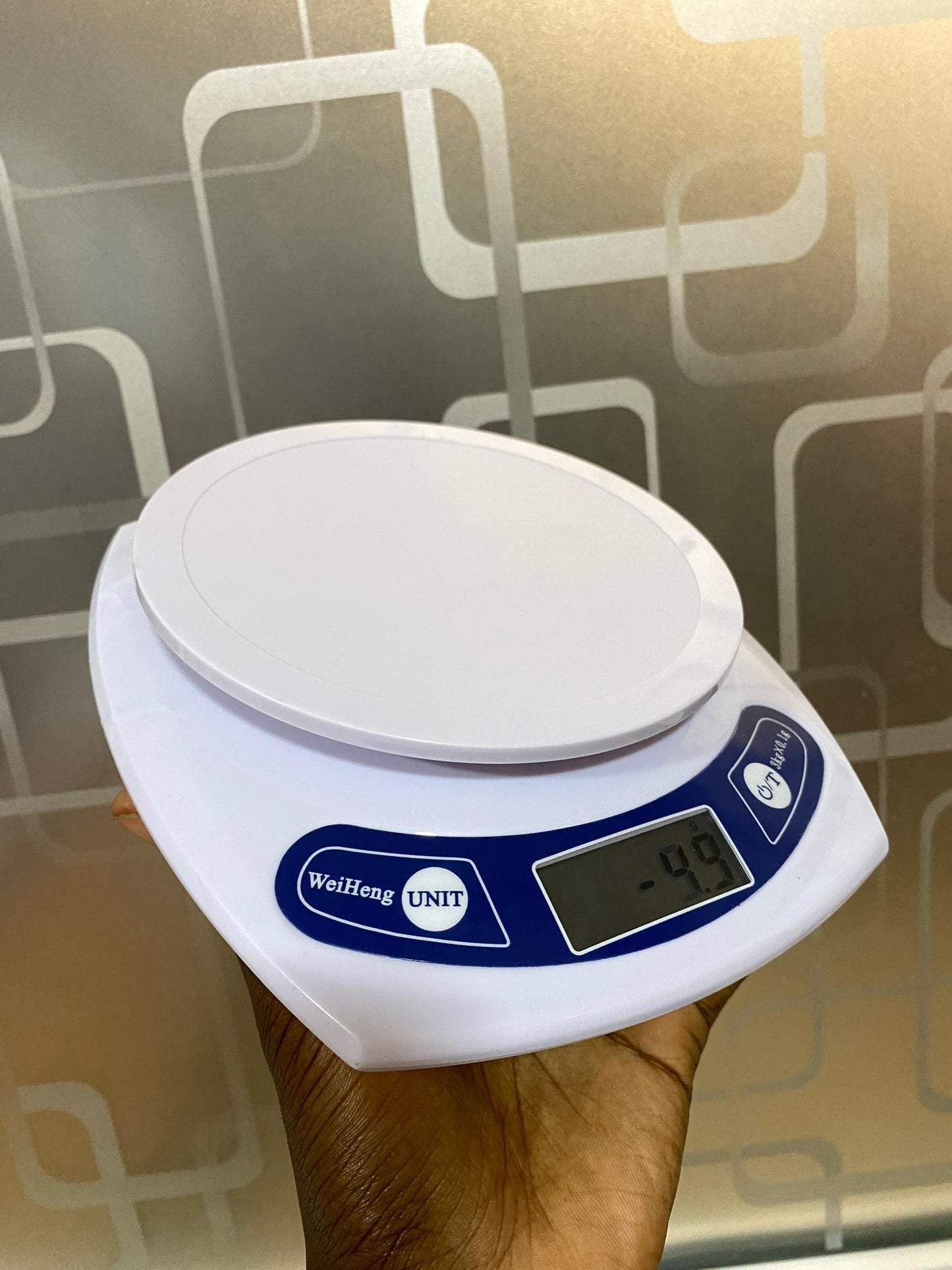 Price of Electronic Kitchen Weighing Scale Marron Box in Uganda