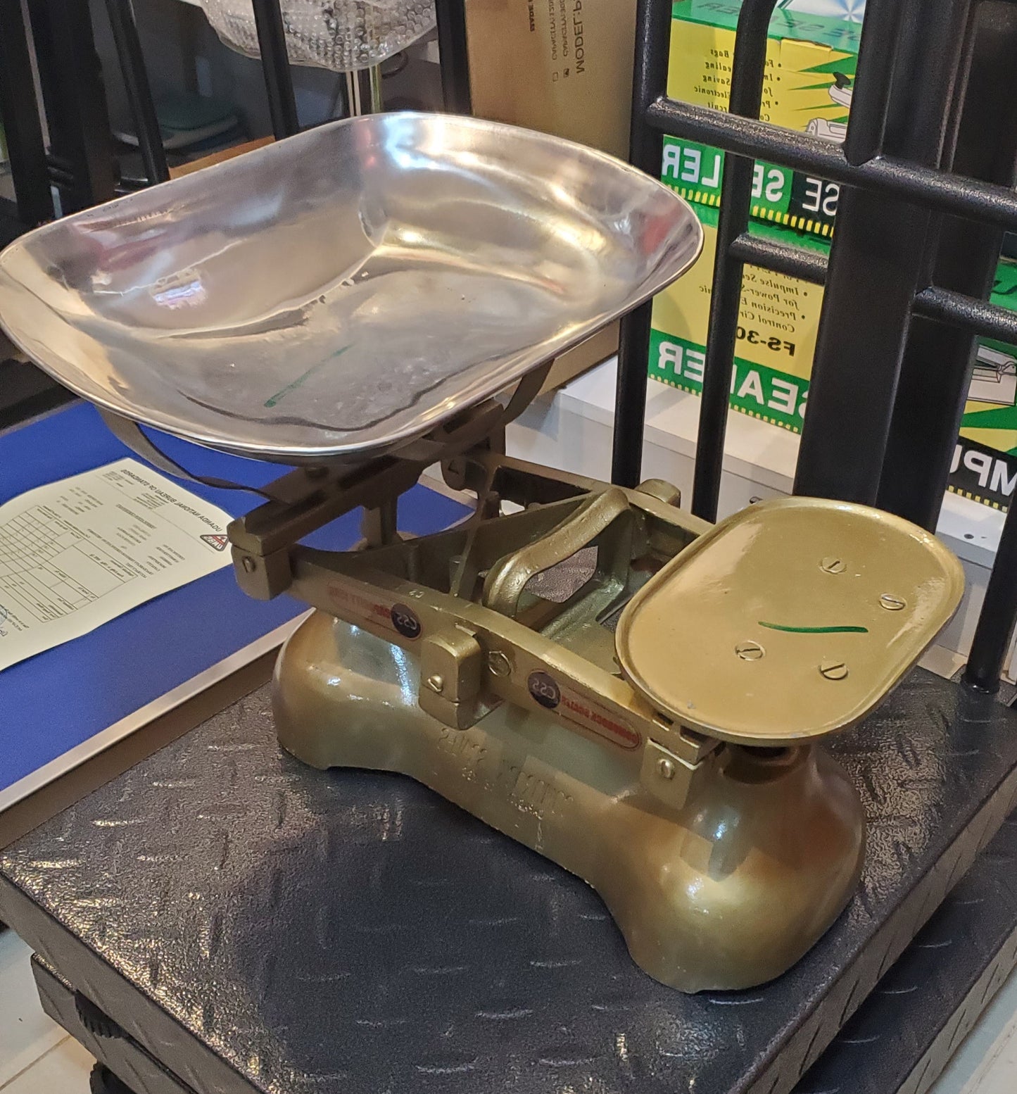 How much is a DT-580 Mini Electronic Price Computing scale in Kampala Uganda