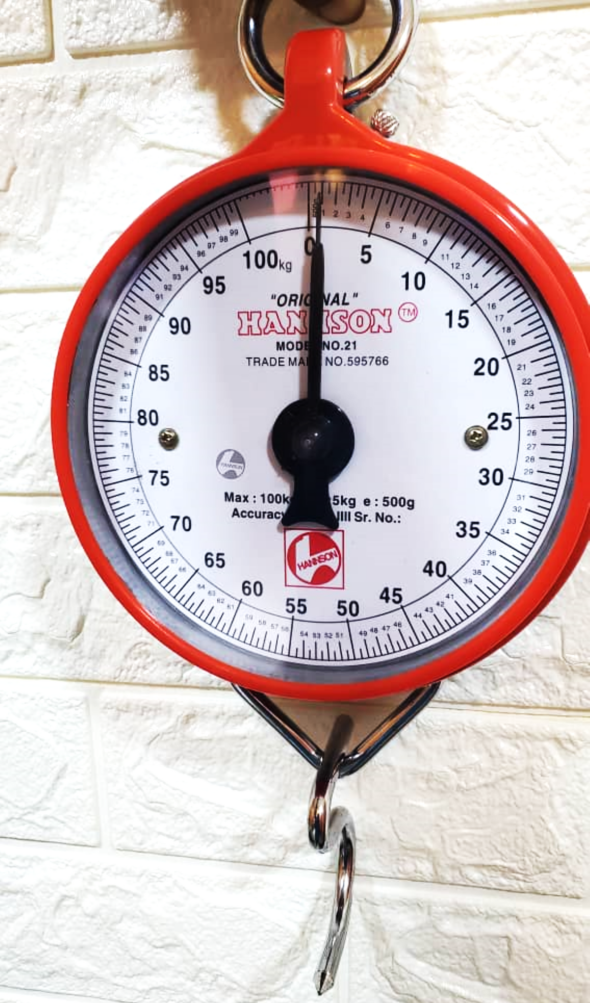 How much is Hanson hanging weighing scale in Kampala