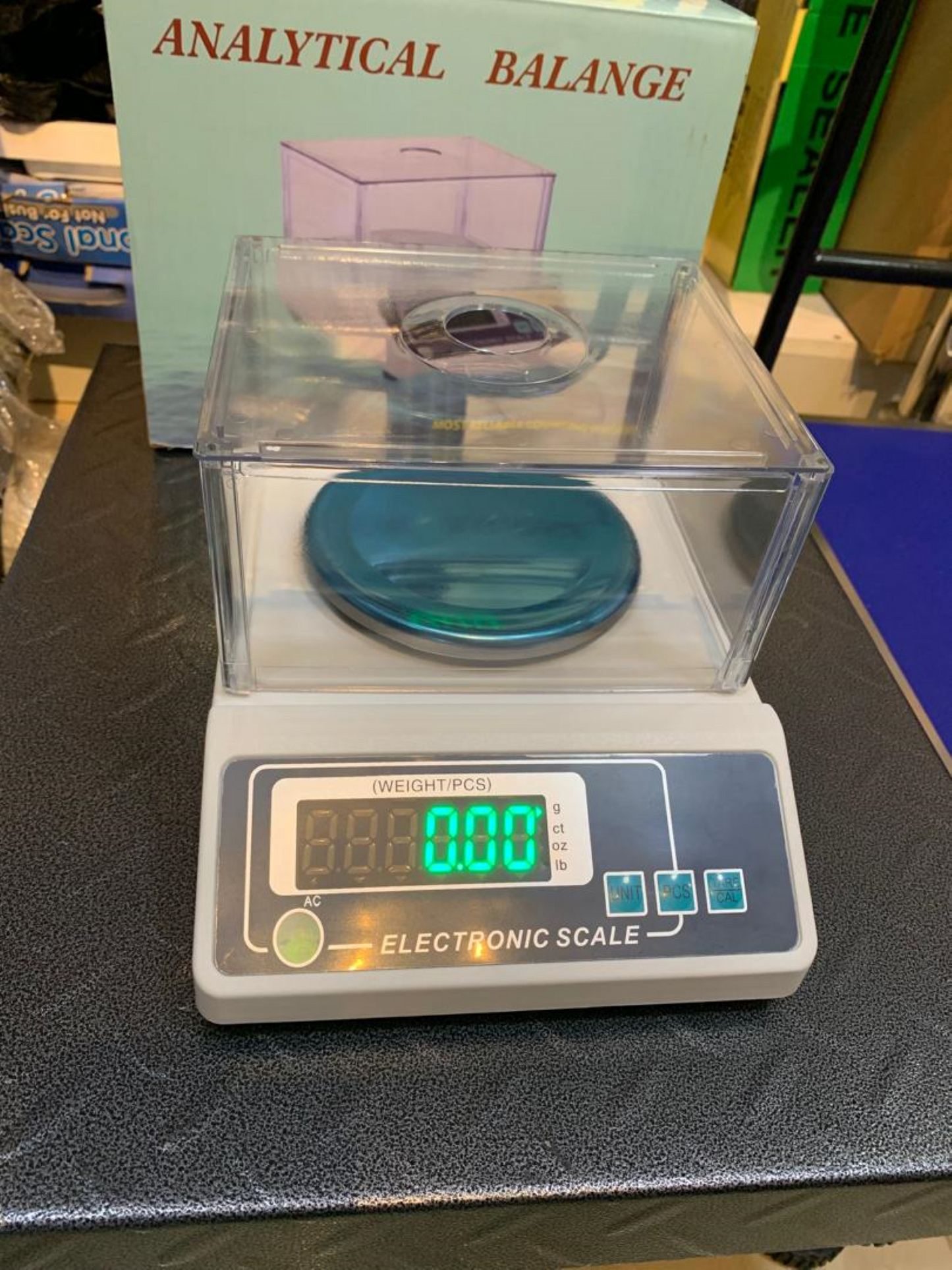 3000g Ultra Efficient Digital Weighing Scale In Uganda