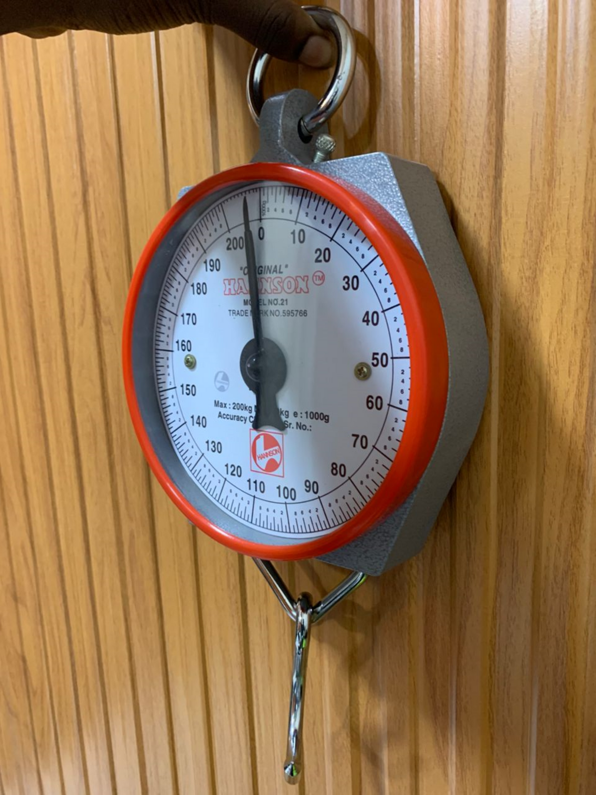 Hanson hanging weighing scale Supplier in Kampala