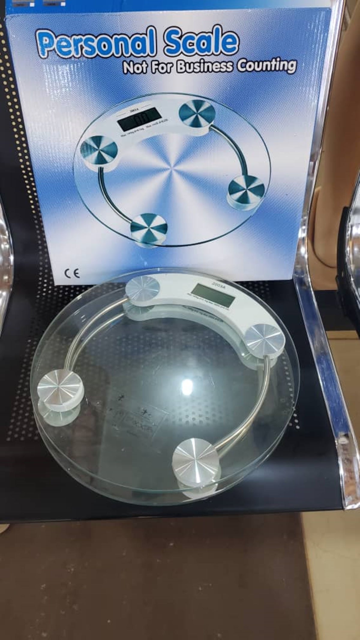How much is Glass personal weighing scale  in Kampala Uganda