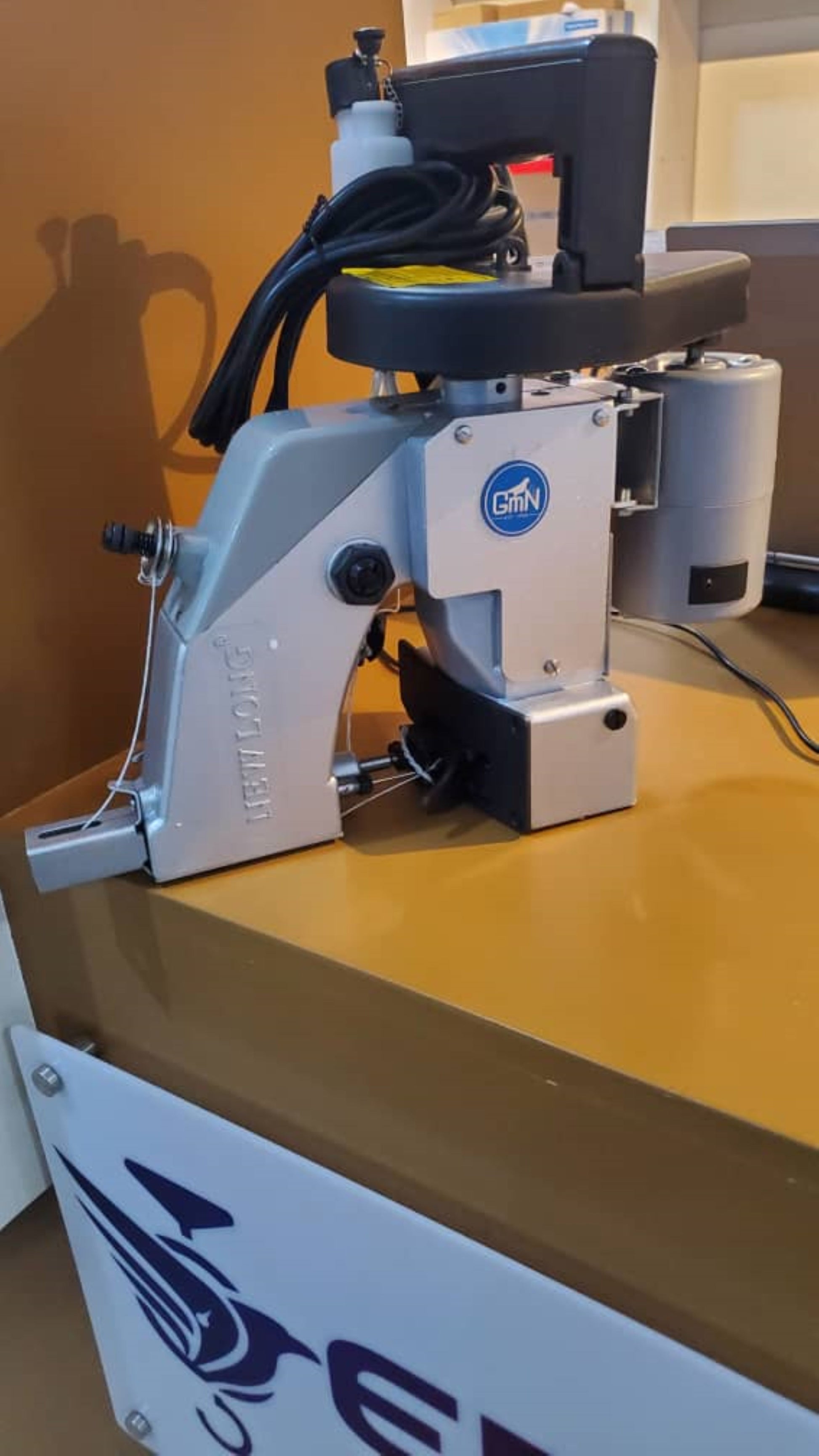 Bag Closing Sewing Machine for Charcoal and Agricultural Products Kampala