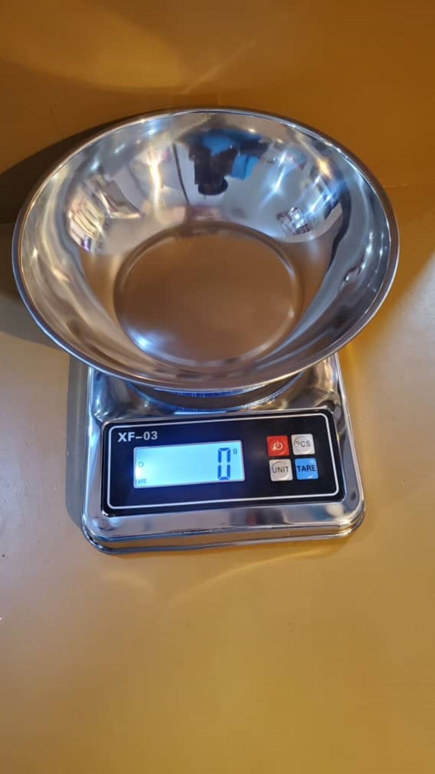 How much is Stainless Kitchen Weighing Scale XFO3 in Kampala
