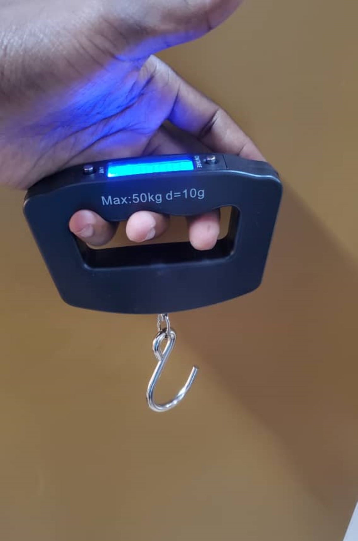 What is the cost of Electronic Luggage Weighing Scale Grey and Blue Box in Kampala Uganda
