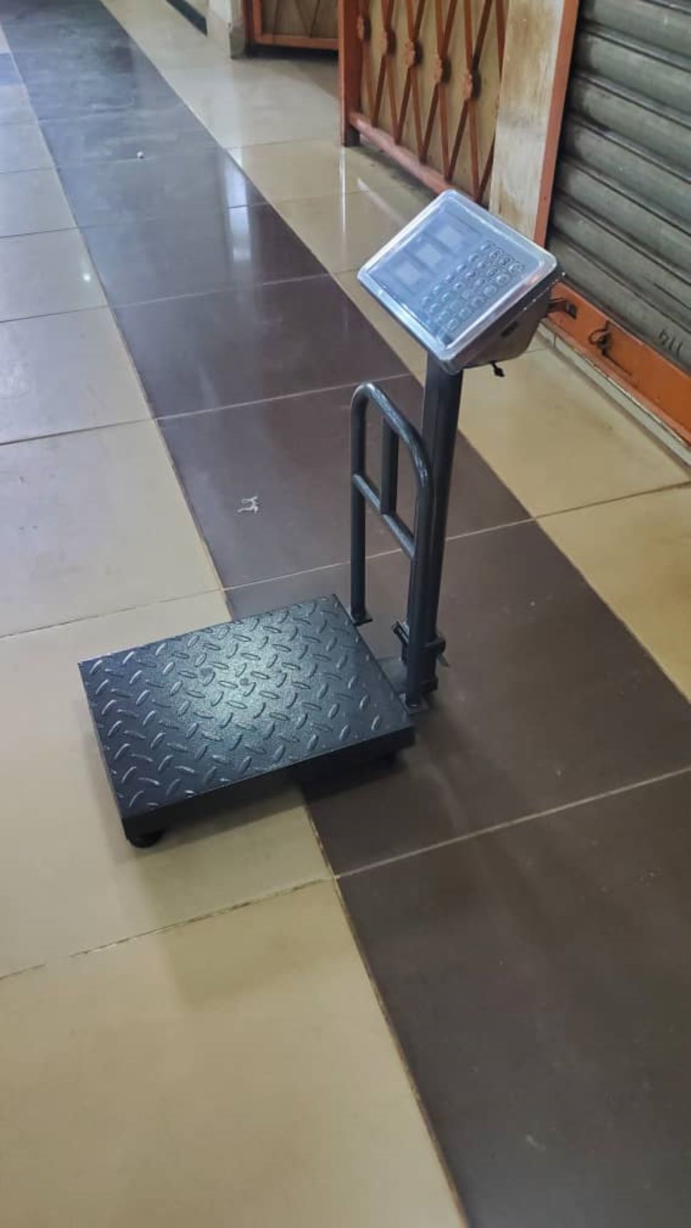 What is the cost of TCS 300kg Platform Weighing Scales in Uganda