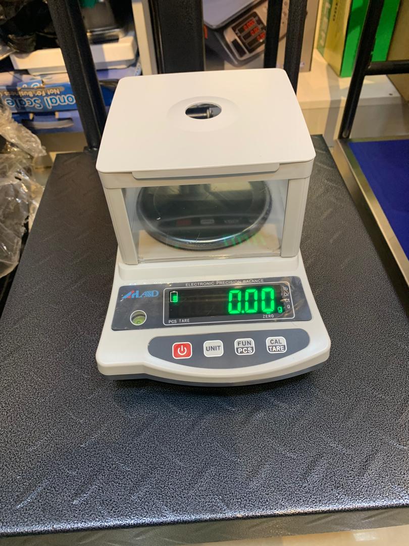 Precision electronic balance weighing scale Company in Kampala Uganda
