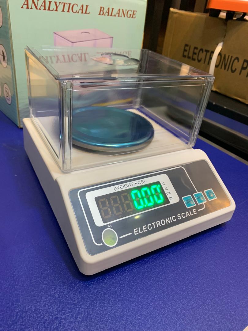 Price of Precision electronic balance weighing scale in Kampala Uganda