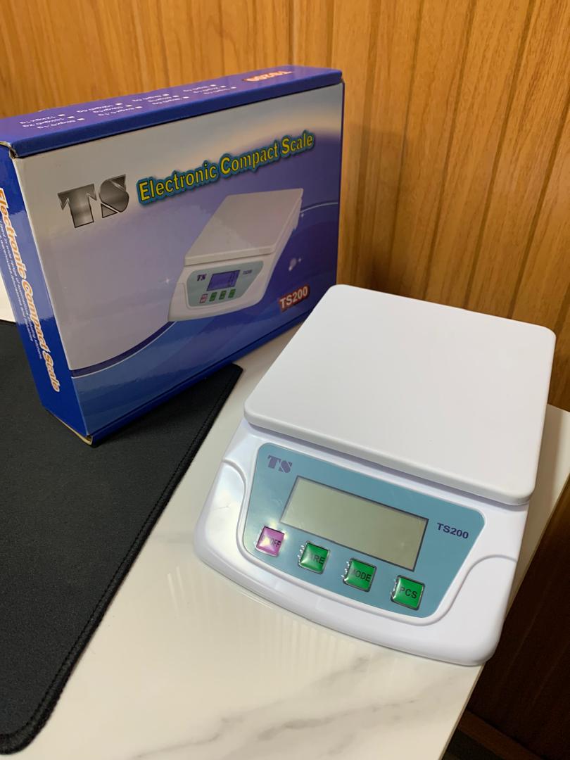 How much is TS 200 Compact Weighing Scale in Kampala