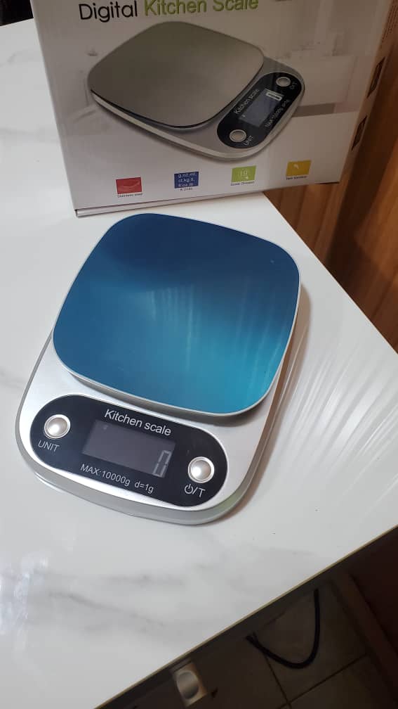 What is the cost of Digital Kitchen Weighing Scale Silver body in Kampala