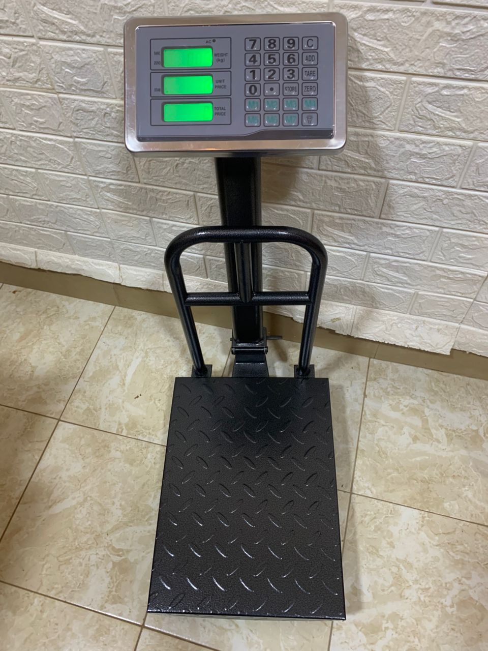 What are the prices of Wiseup pallet weighing scale near me in Kampala Uganda