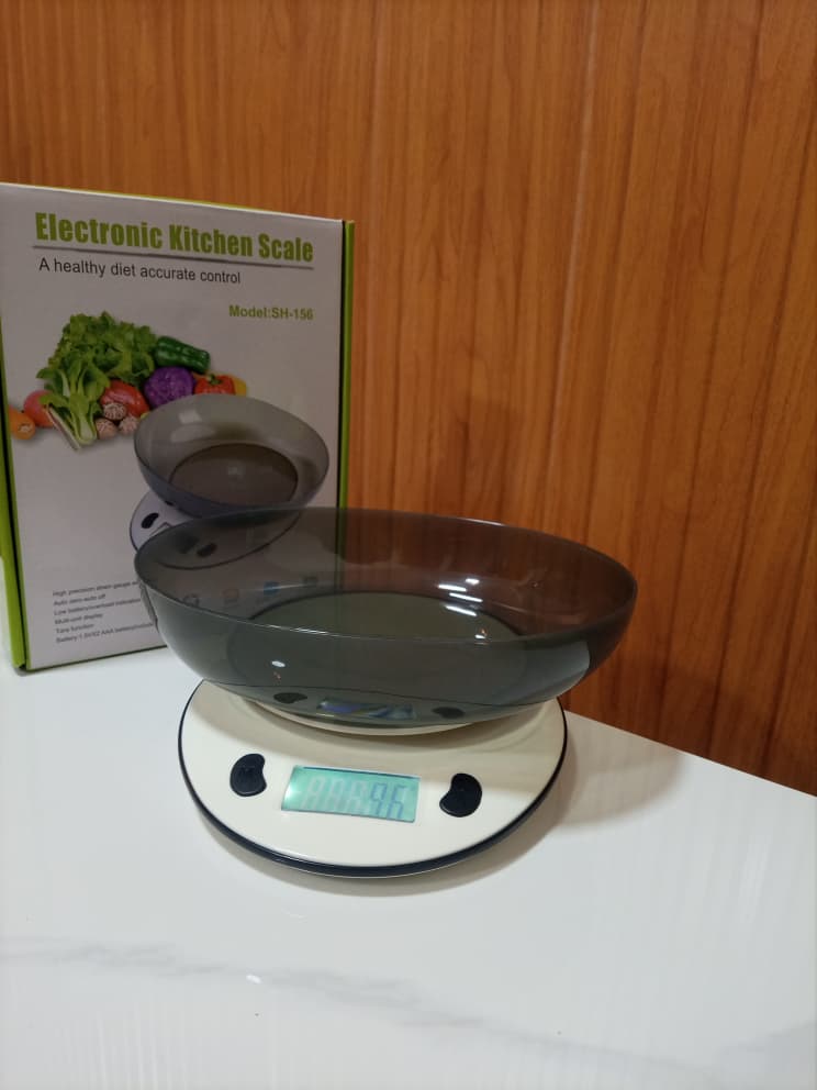 What is the price of Kitchen Scale SH-125 brown and white box in Uganda