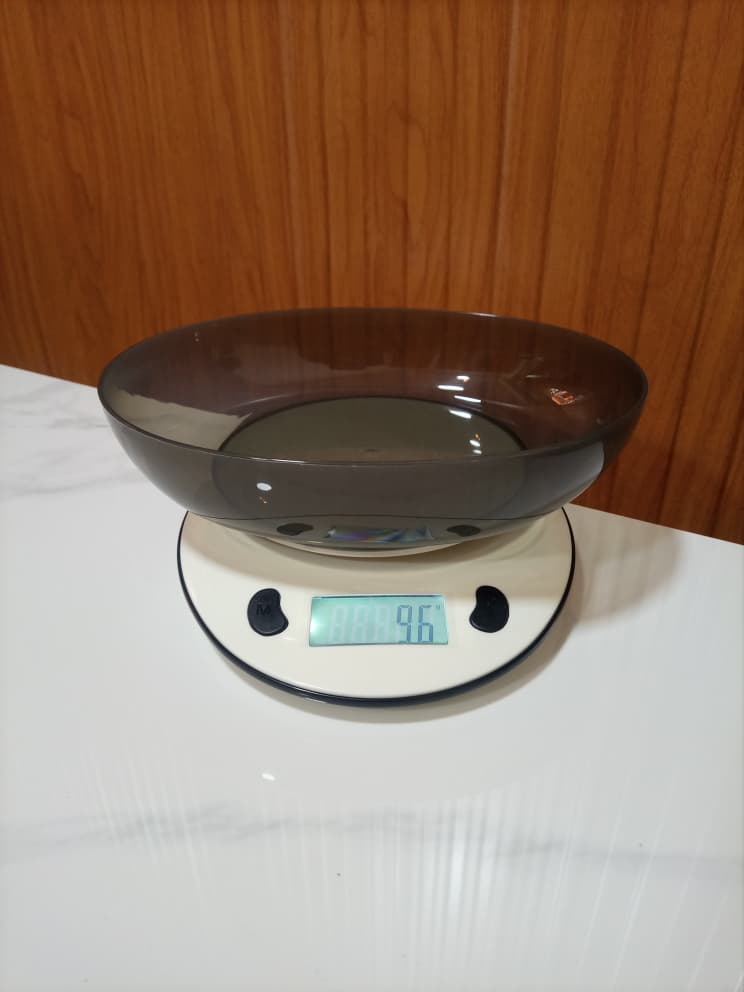 What is the cost of Kitchen Weighing Scale SH-125 brown and white box in Kampala Uganda
