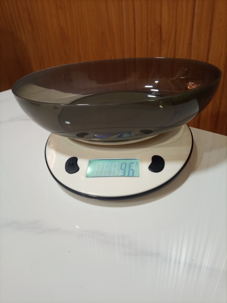 What is the cost of Kitchen Weighing Scale SH-125 brown and white box in Kampala