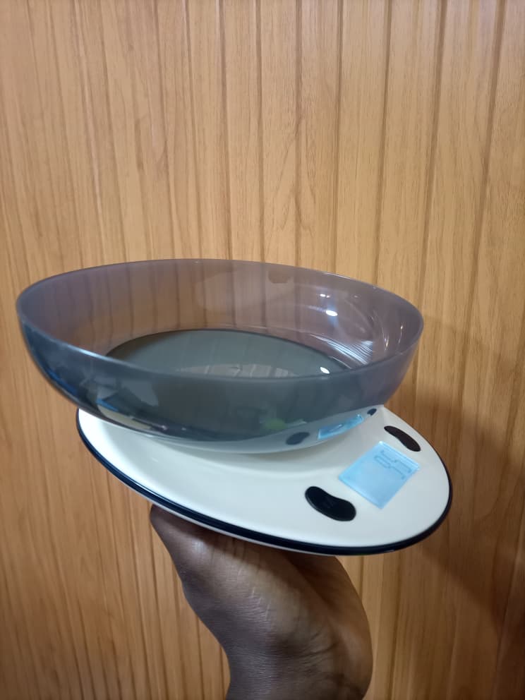 Kitchen Weighing Scale SH-125 brown and white box store in Kampala