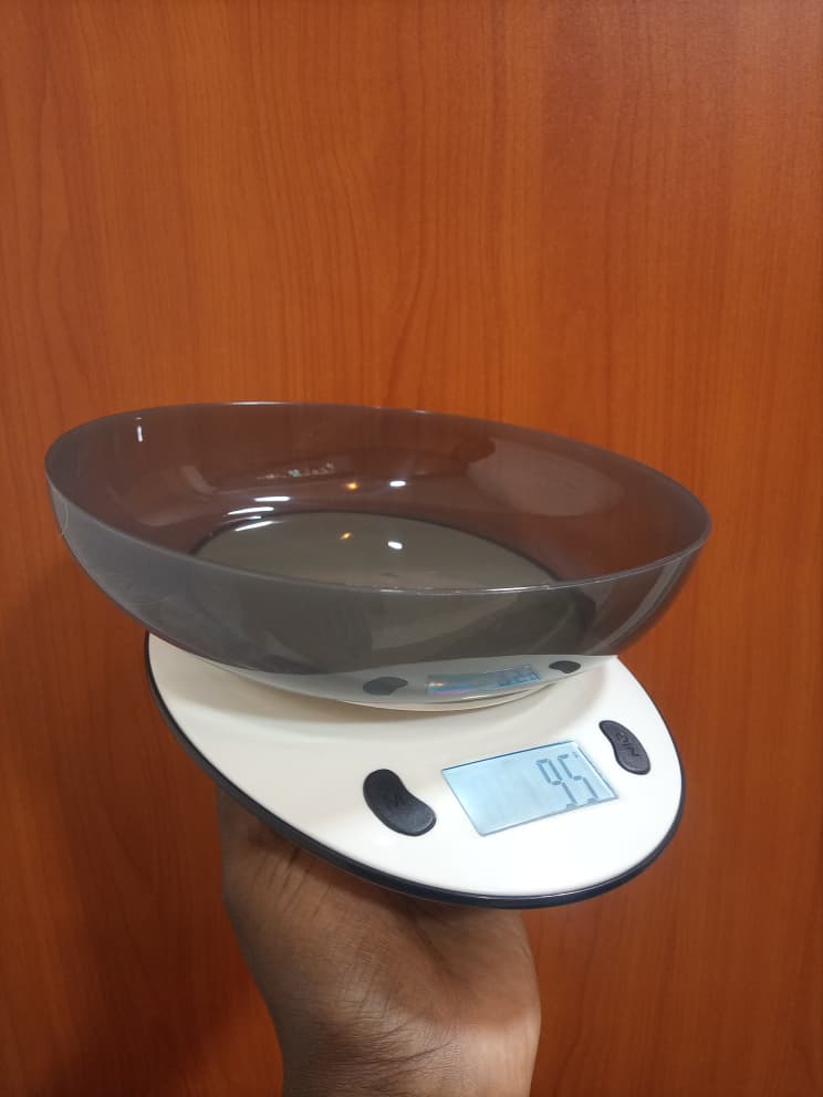 Kitchen Weighing Scale SH-125 brown and white box shop in Kampala