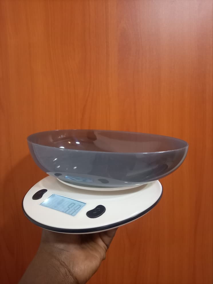 Price of Kitchen Weighing Scale SH-125 brown and white box in Kampala Uganda