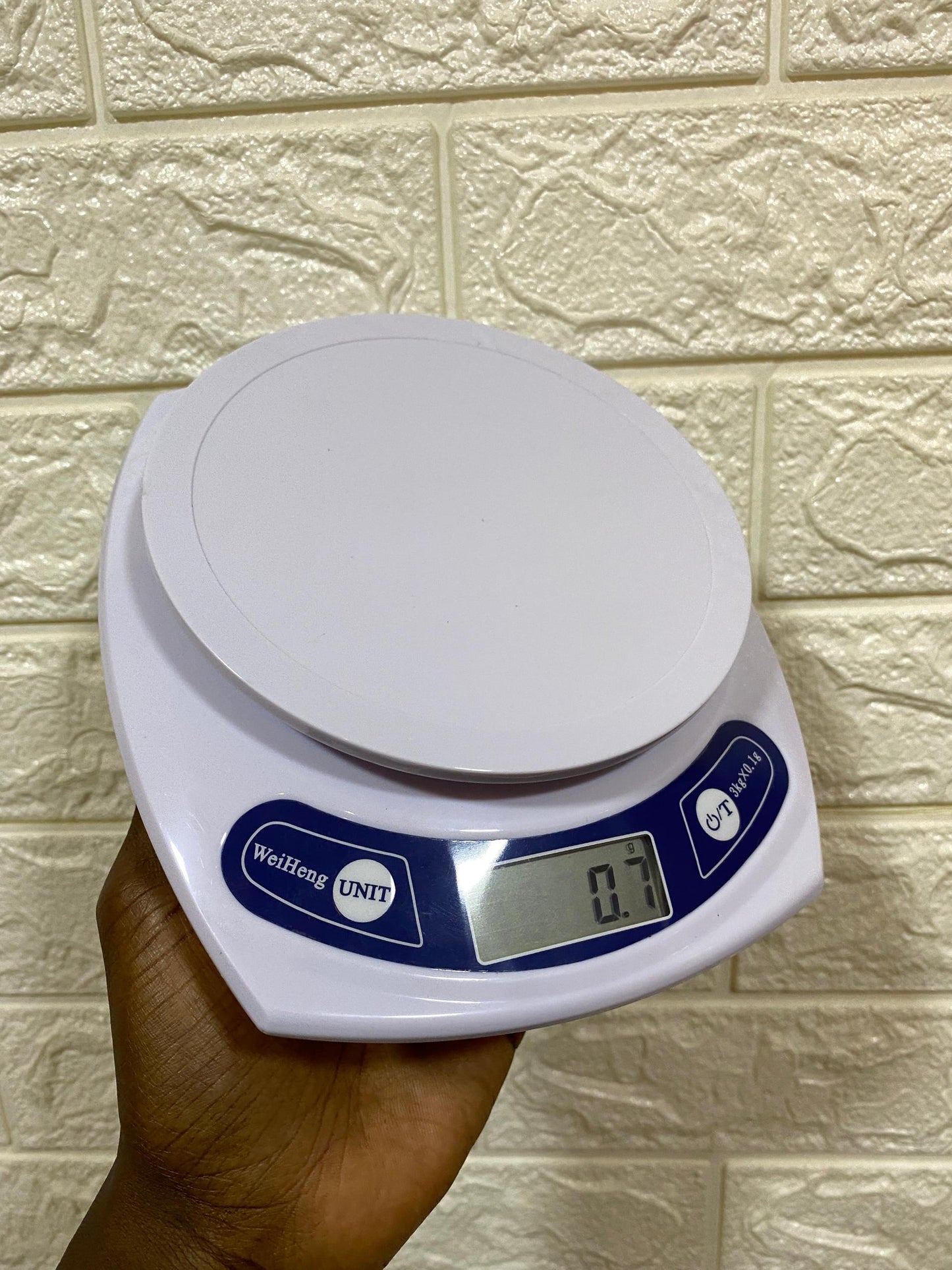 How much are Electronic Kitchen Weighing Scale Marron Box in Uganda