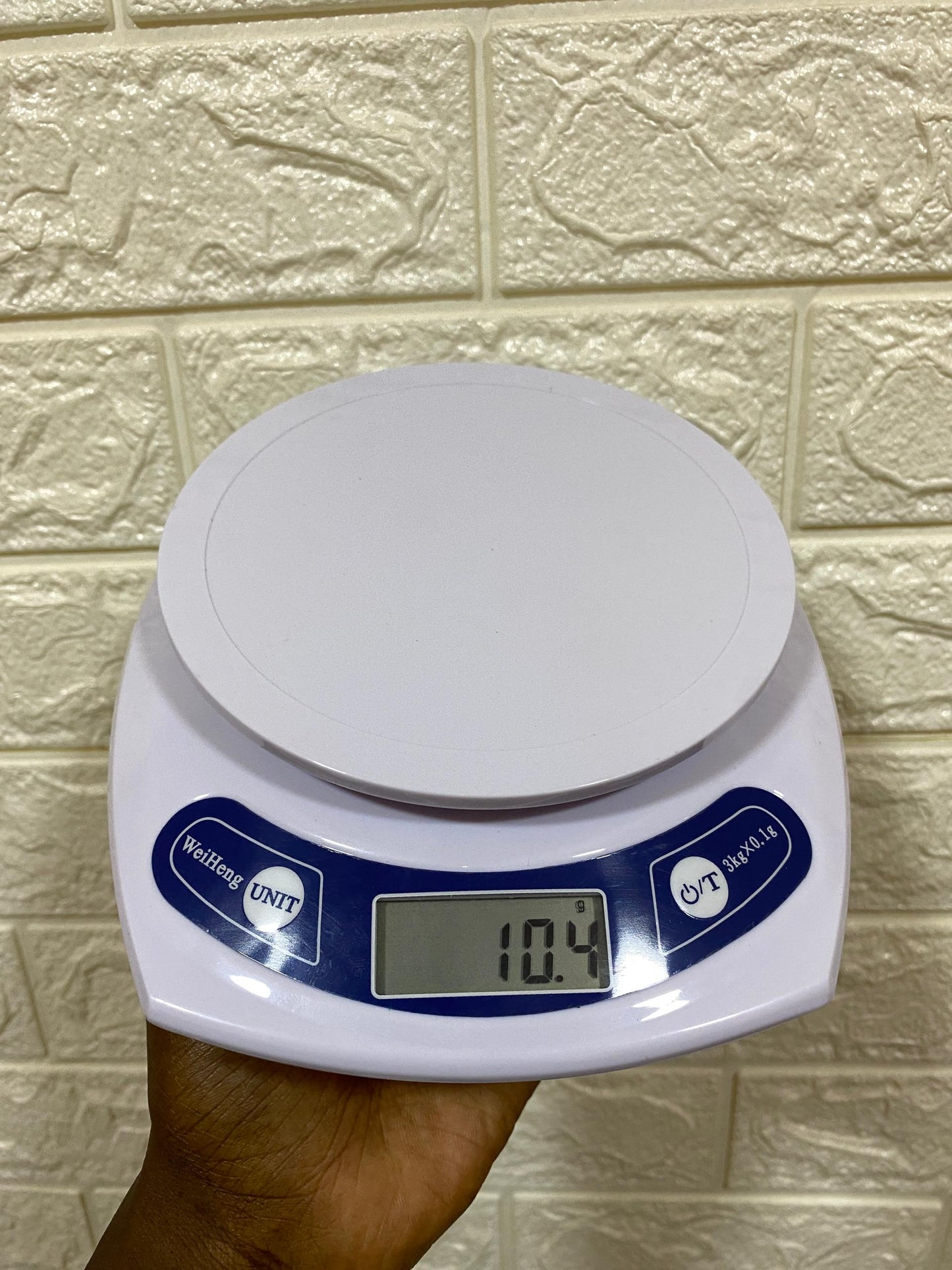 Electronic Kitchen Weighing Scale Marron Box store in Kampala