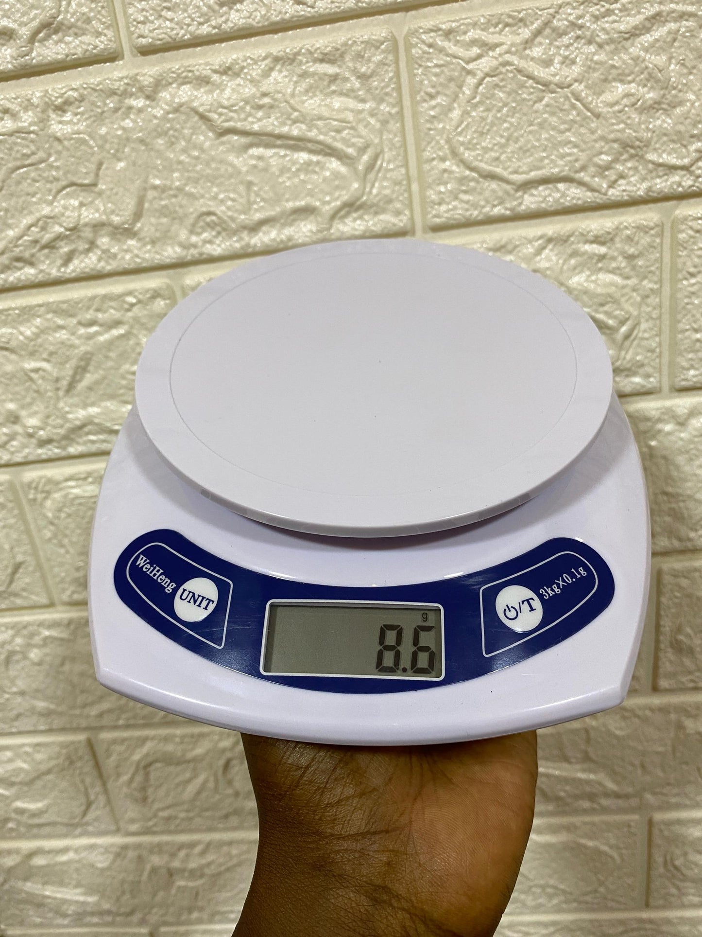 What is the price of Electronic Kitchen Weighing Scale Marron Box in Kampala