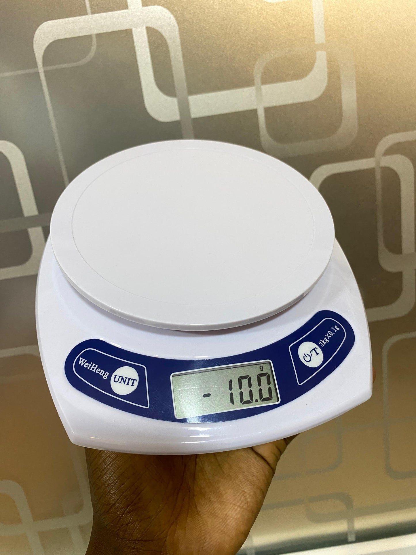 Supplier of Electronic Kitchen Weighing Scale Marron Box in Uganda